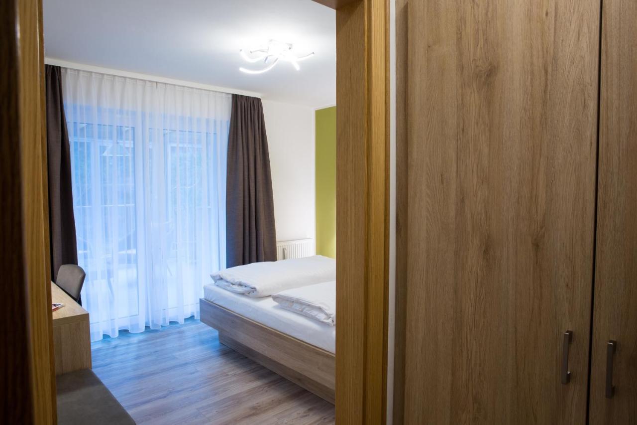 Gaestehaus Hotel Wilms Colonia Exterior foto