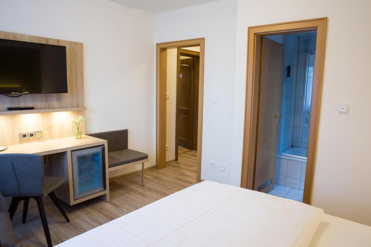 Gaestehaus Hotel Wilms Colonia Exterior foto